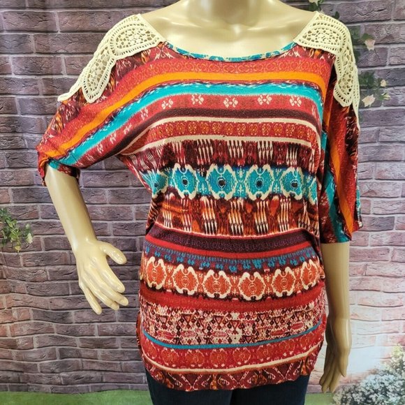 SIZE M VANITY Aztec Open Crochet Shoulder Mid Sleeve Top INVPV23 - Picture 1 of 3